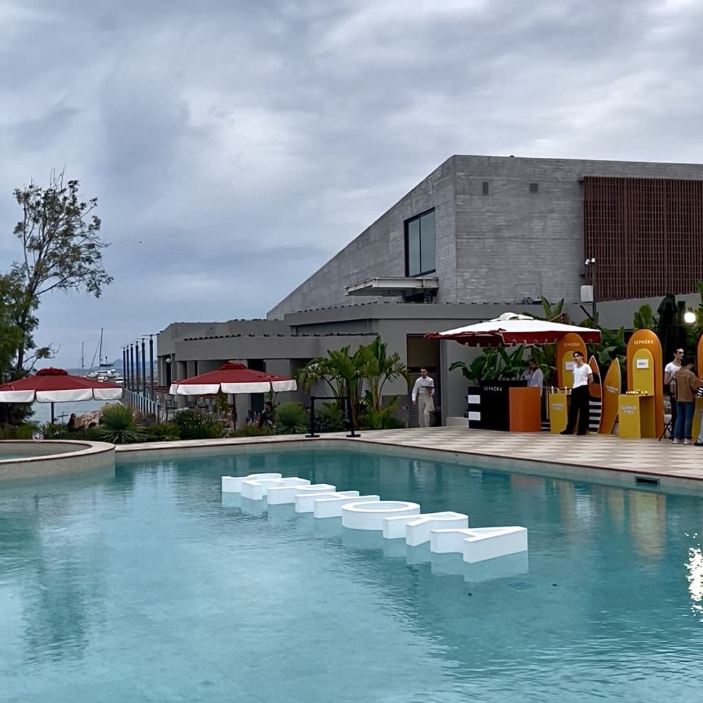 Sephora Summer Vibes outdoors pool